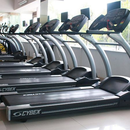 Aston Tropicana Hotel Бандунг Екстериор снимка
