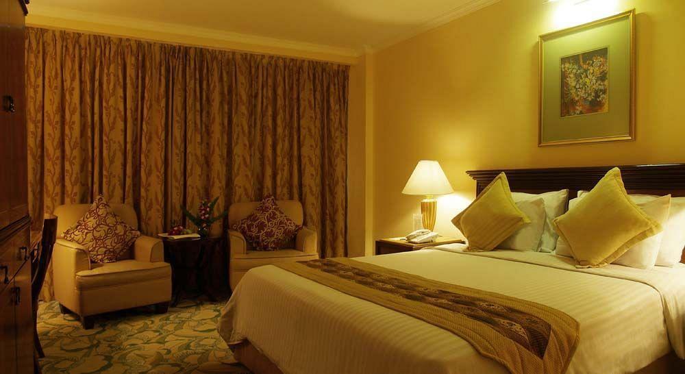 Aston Tropicana Hotel Бандунг Екстериор снимка