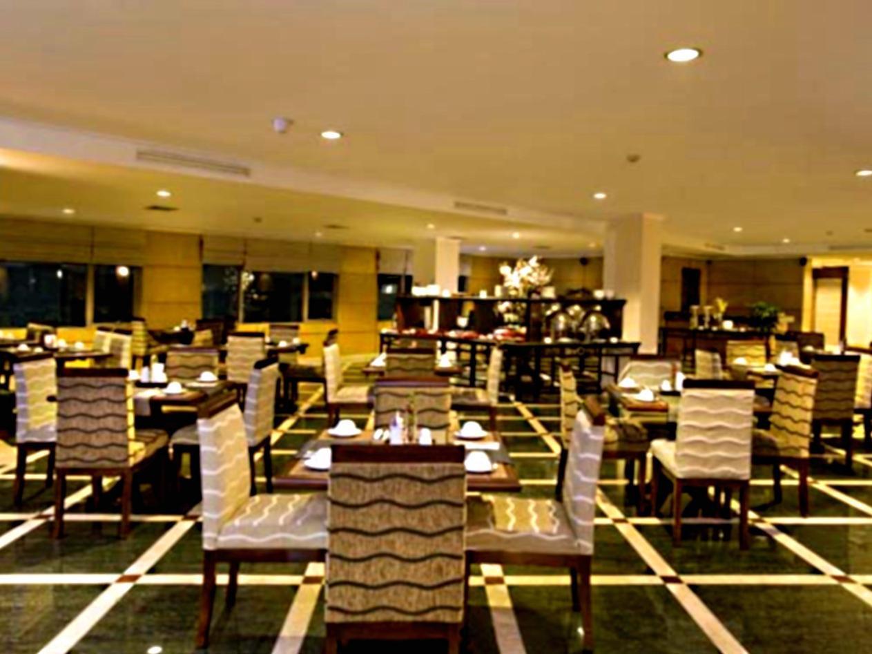 Aston Tropicana Hotel Бандунг Екстериор снимка